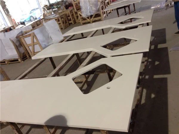 pure white kitchen top