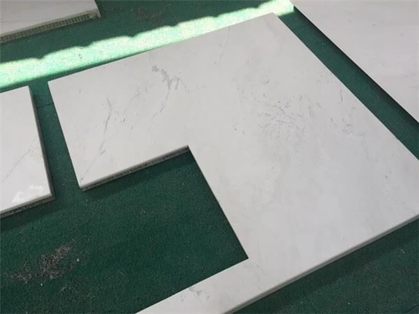 Ariston Natural Marble Kylpyhuoneen alaosa