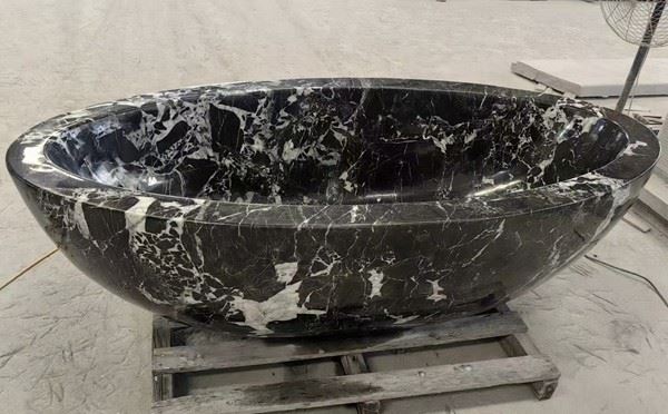 Black Marble bathtub