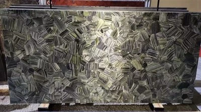 Hopea viiva puoliksi arvokas kivi